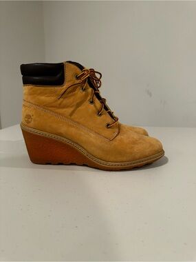 Timberland Amherst Wheat Nubuck Wedge Ankle Boots Lace Up Size 8